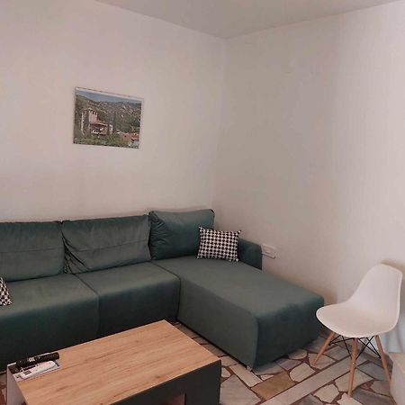 Studio Με Όλες Τις Ανέσεις Vétrina Buitenkant foto
